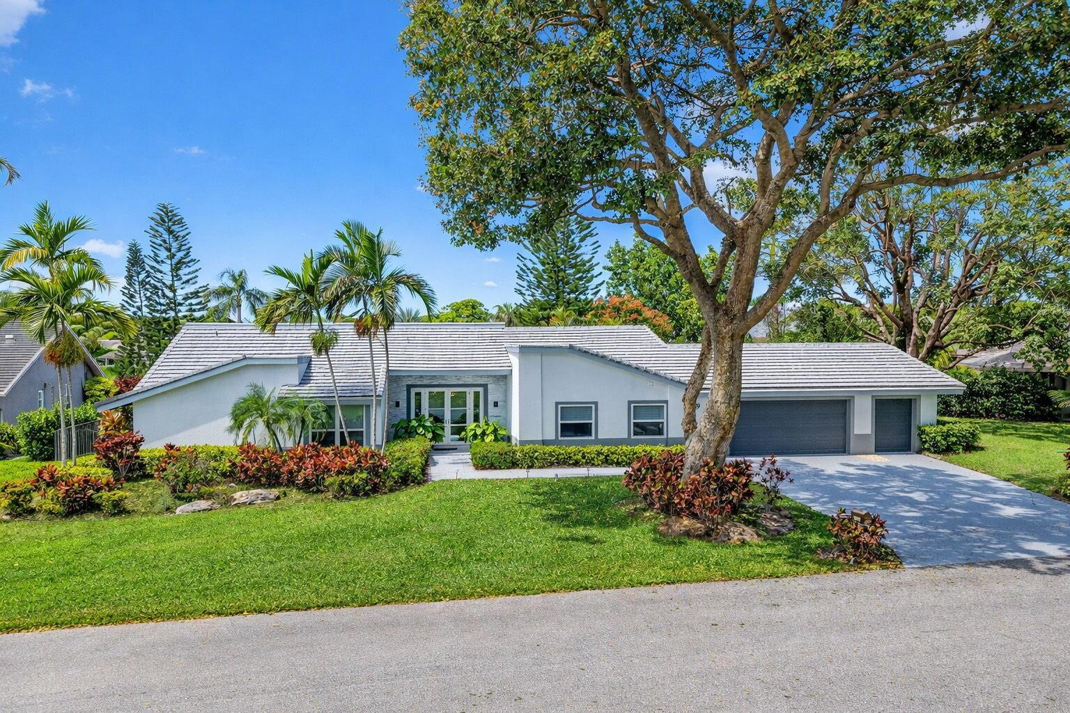 4869 Pineview Circle, Delray Beach FL 33445