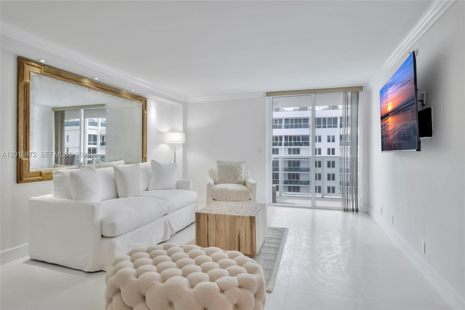2401 Collins Ave # 1805, Miami Beach FL 33140