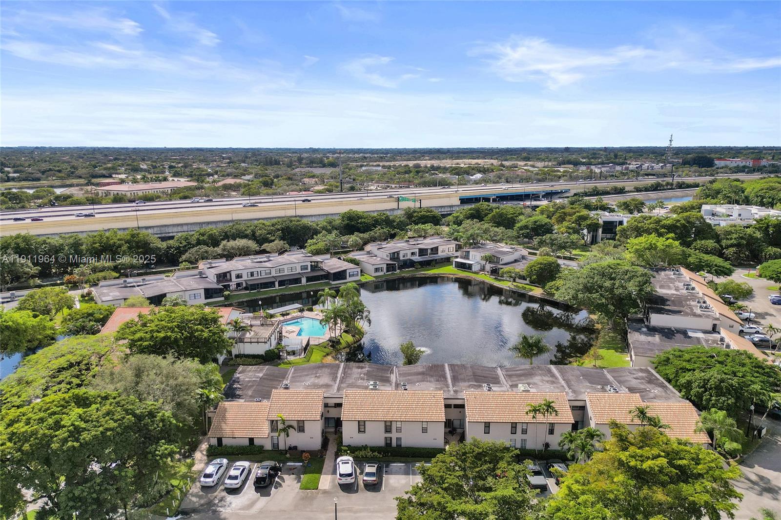 958 Mockingbird Ln # 511, Plantation FL 33324