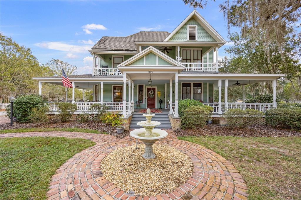 205 SE 7TH STREET