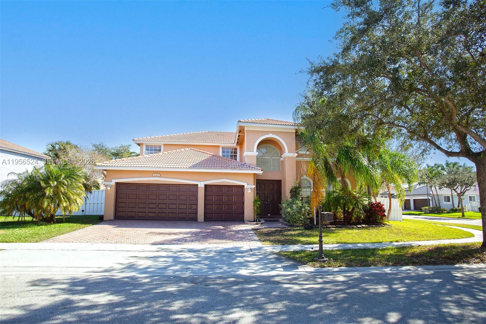 2023 NW 141st Ave, Pembroke Pines FL 33028