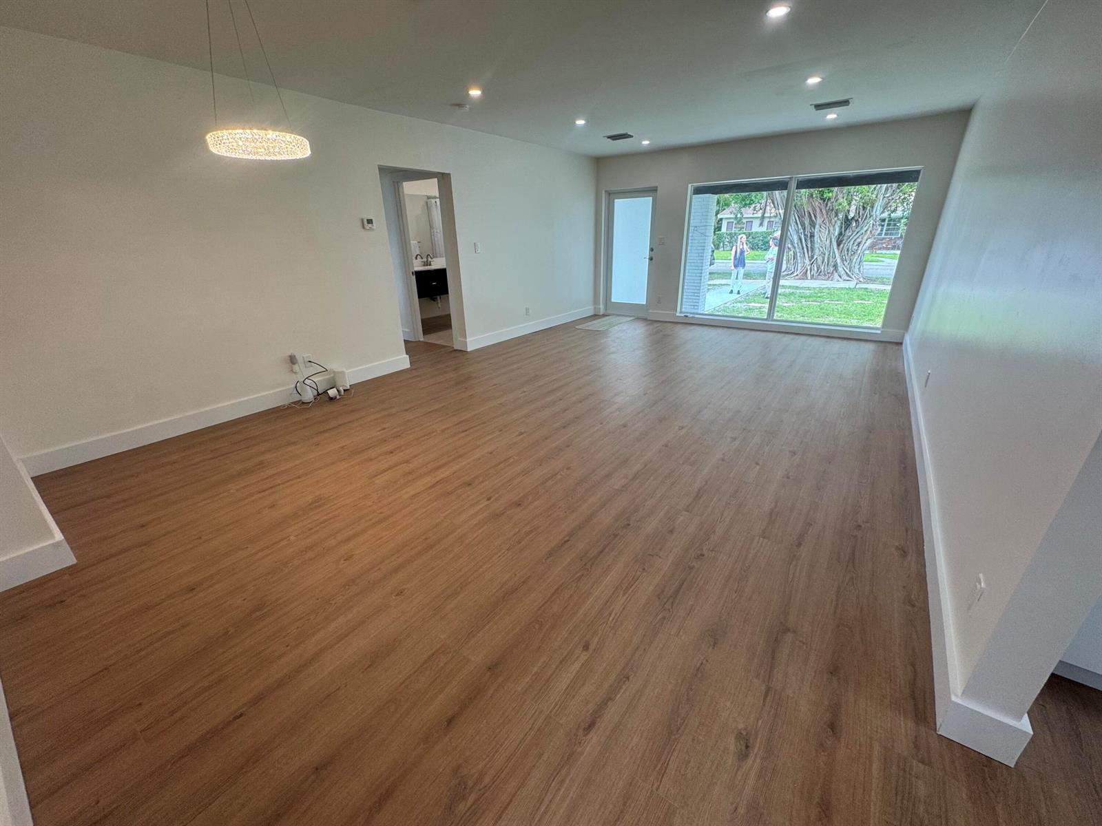 725 NE 160th Terrace, Miami FL 33162