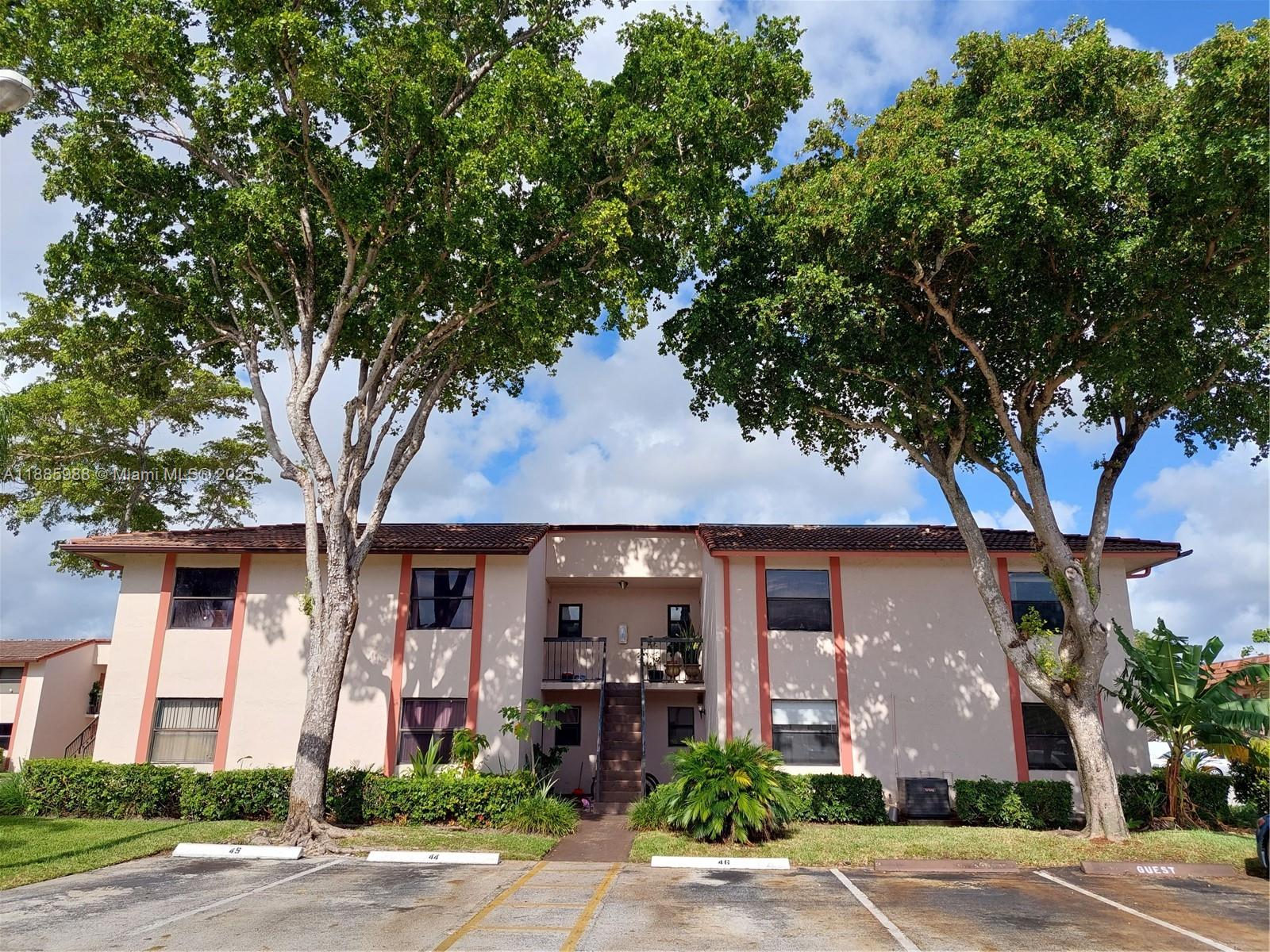 860 NE 209th Ter # 33, Miami FL 33179