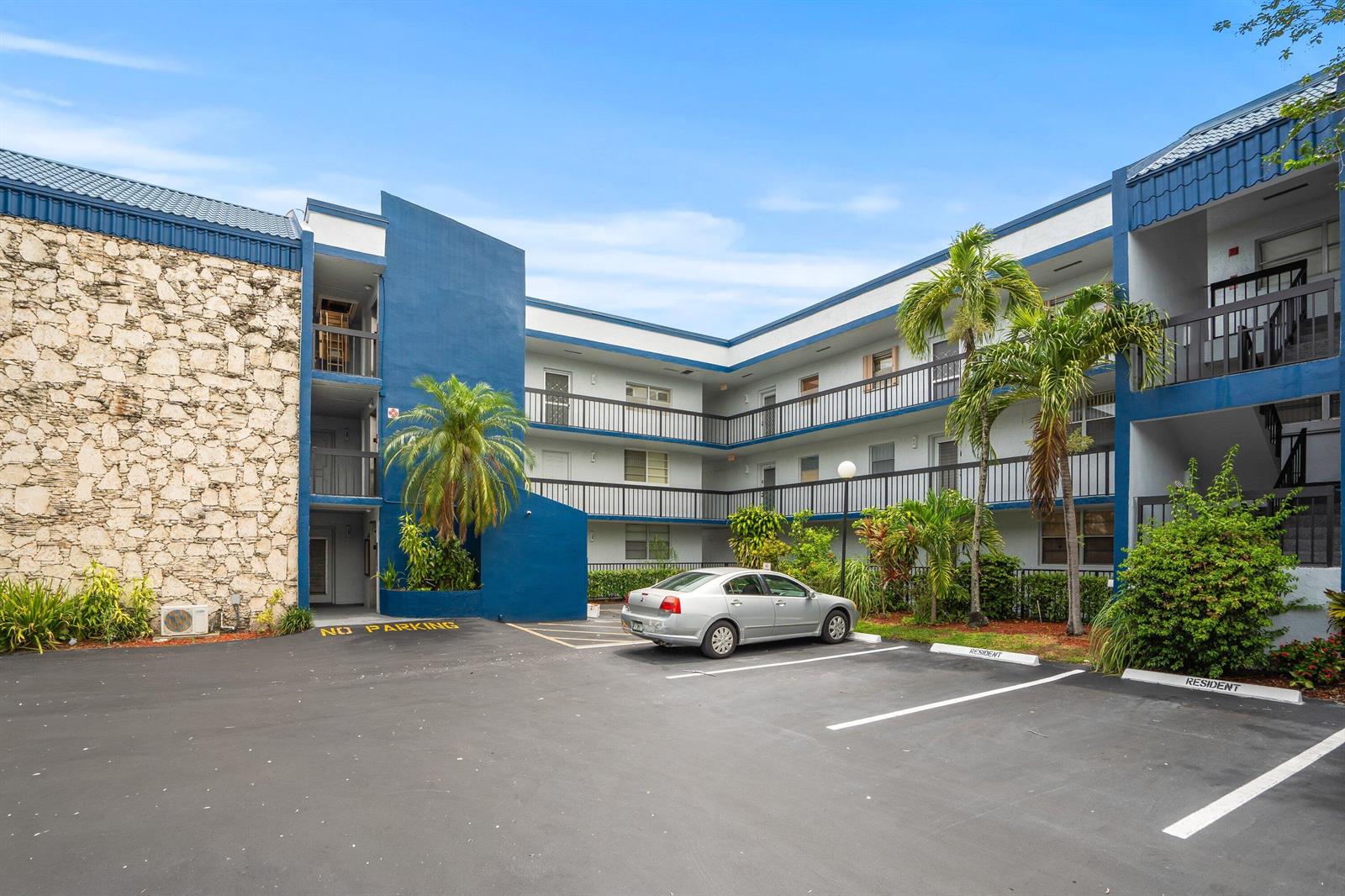 3090 Holiday Springs Boulevard Unit 109, Margate FL 33063