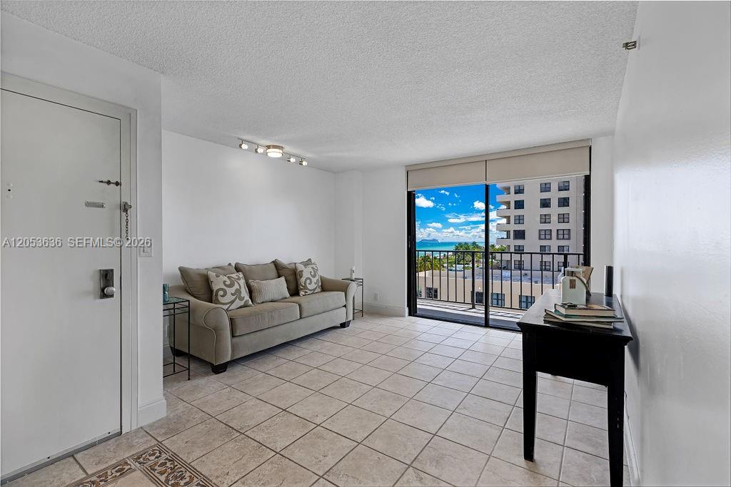 2625 Collins Ave # 702, Miami Beach FL 33140