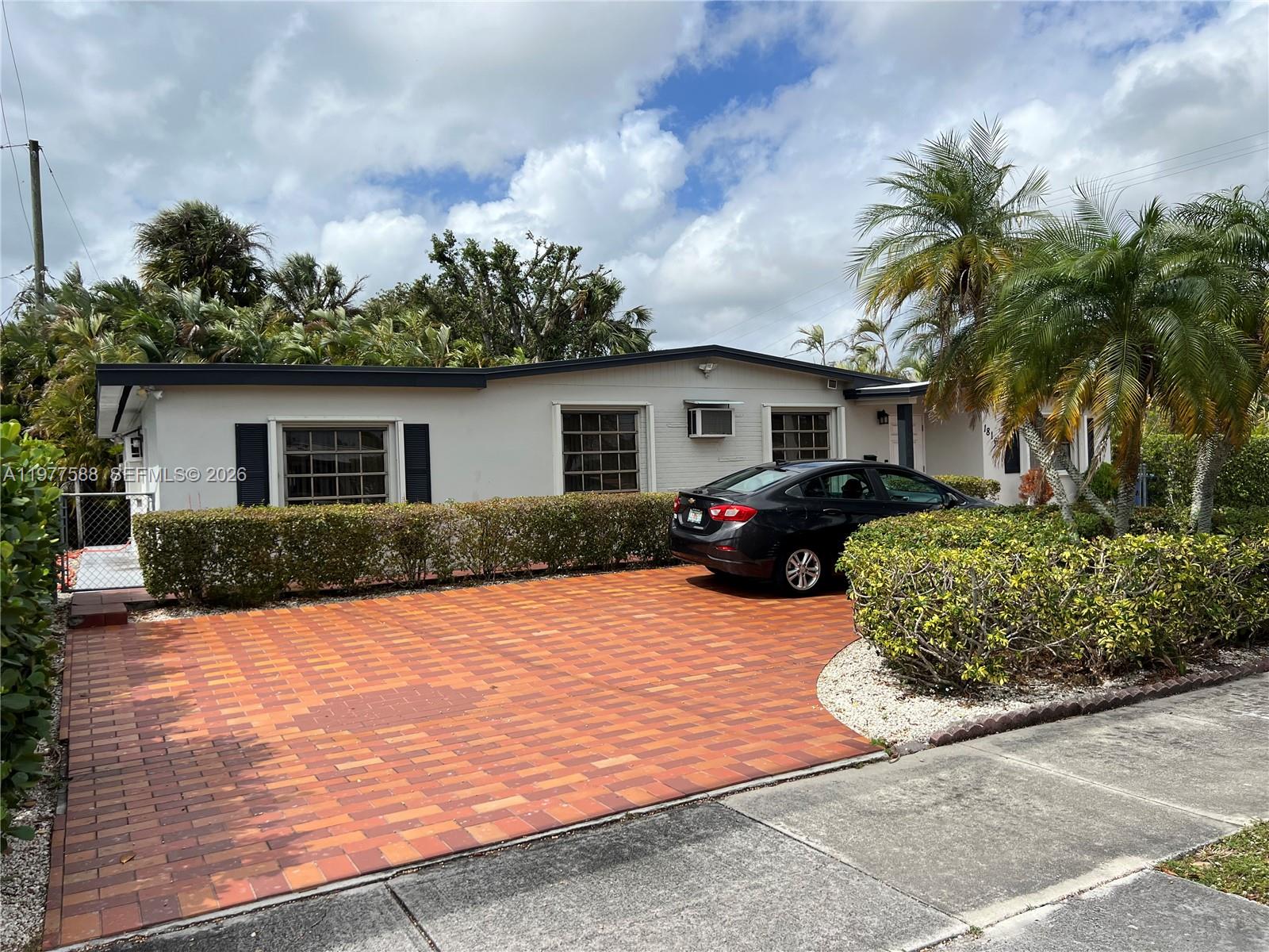 18160 NW 82nd Ave, Hialeah FL 33015