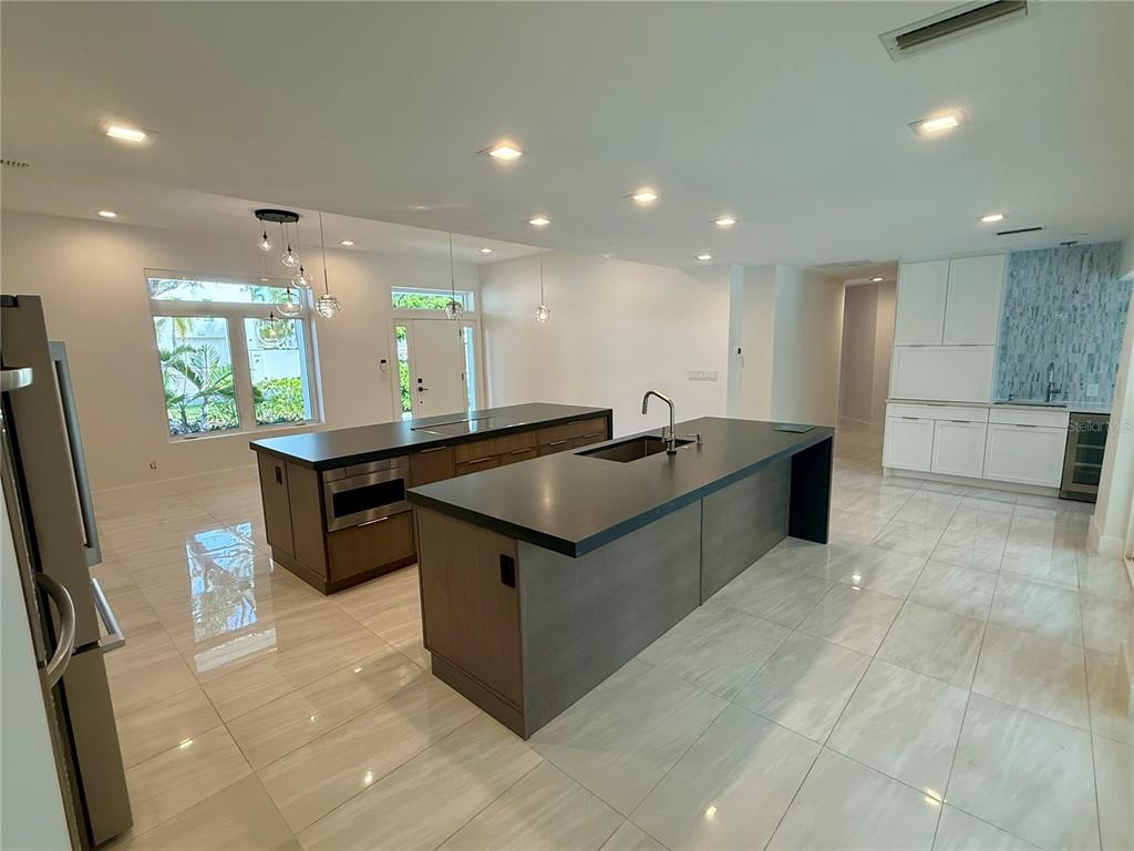 1359 HARBOR DRIVE, SARASOTA, FL — photo 5 of 30