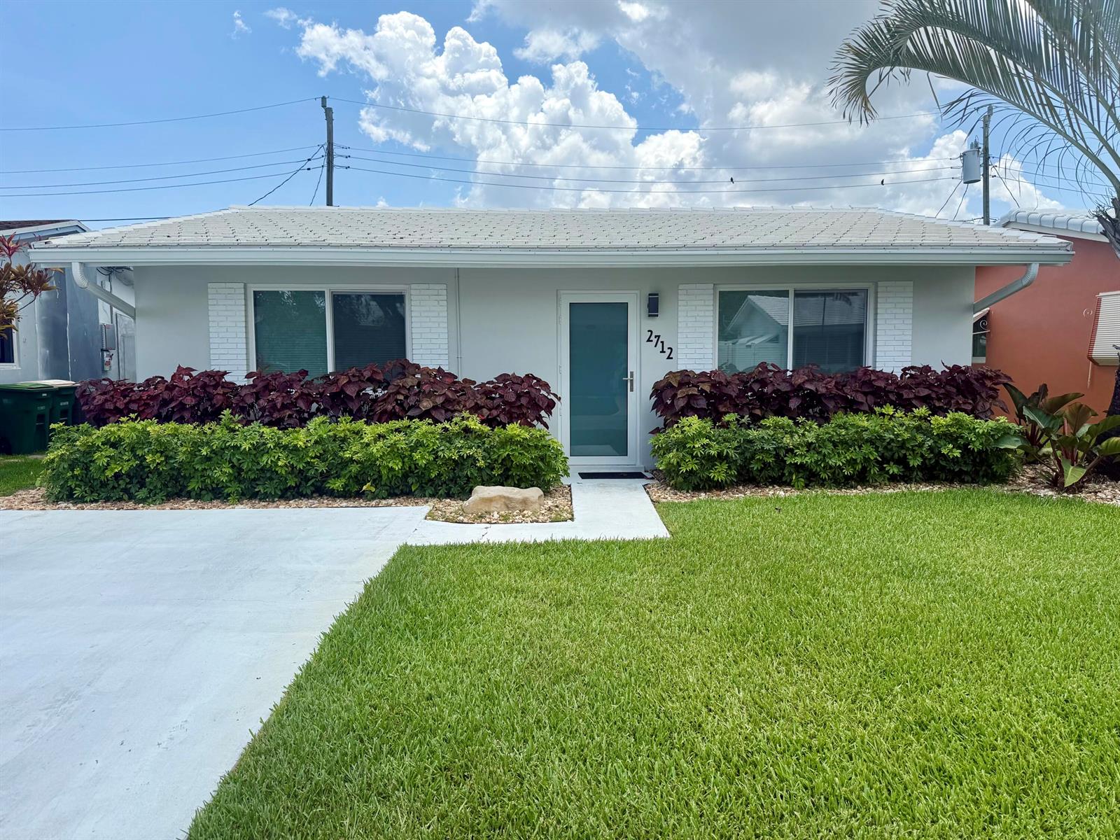 2712 NW 52nd Court, Tamarac FL 33309