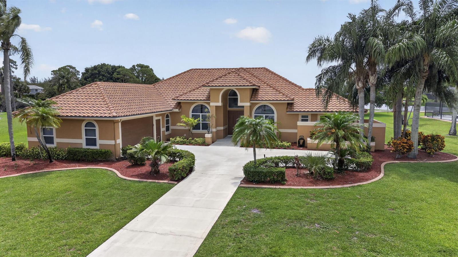 8030 Woodsmuir Drive, Palm Beach Gardens FL 33412