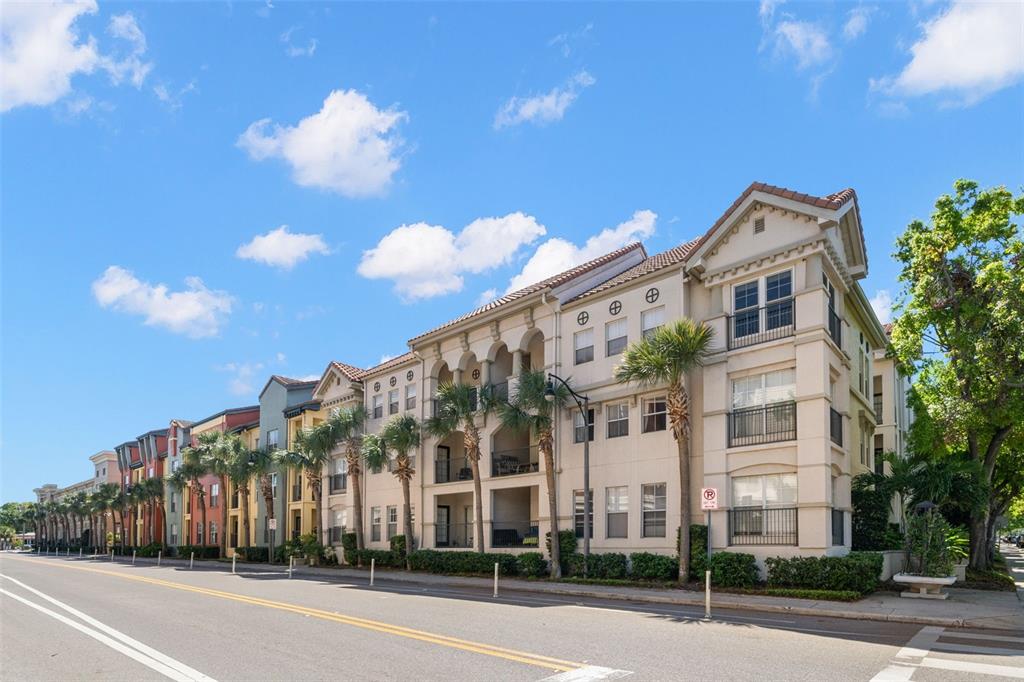 2410 W AZEELE STREET UNIT 228