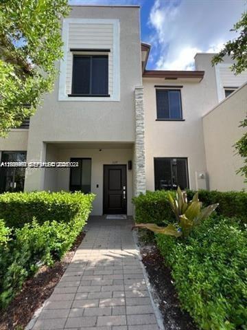 327 NE 208th Ter, Miami FL 33179