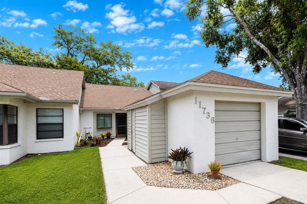 11736 ROLLING PINE LANE