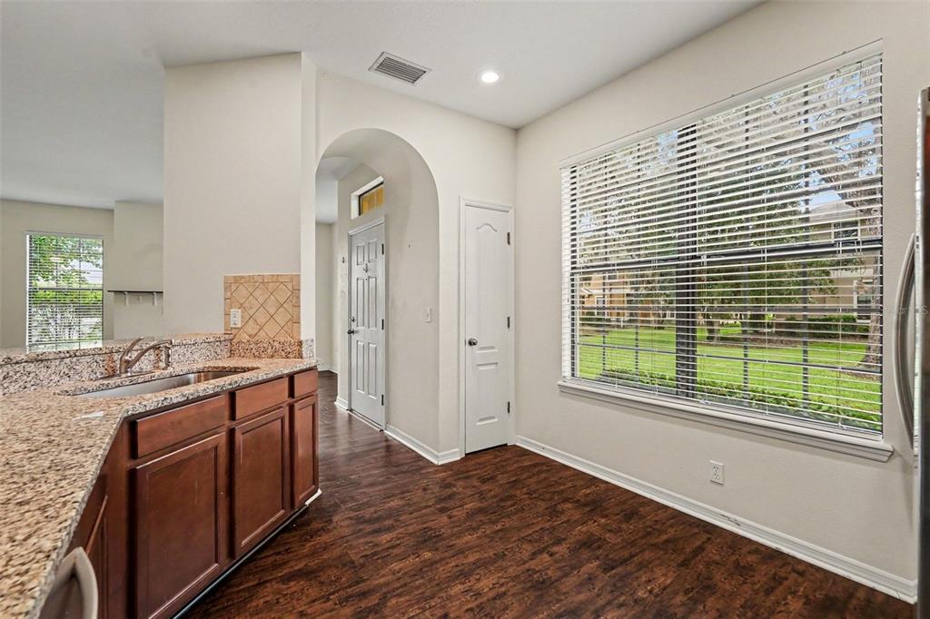 5520 KINGLETHILL DRIVE, LITHIA, FL — photo 4 of 30