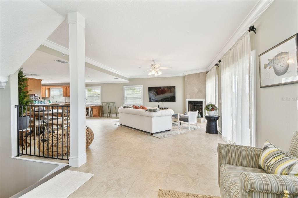 16033 GULF BOULEVARD, REDINGTON BEACH, FL — photo 4 of 30