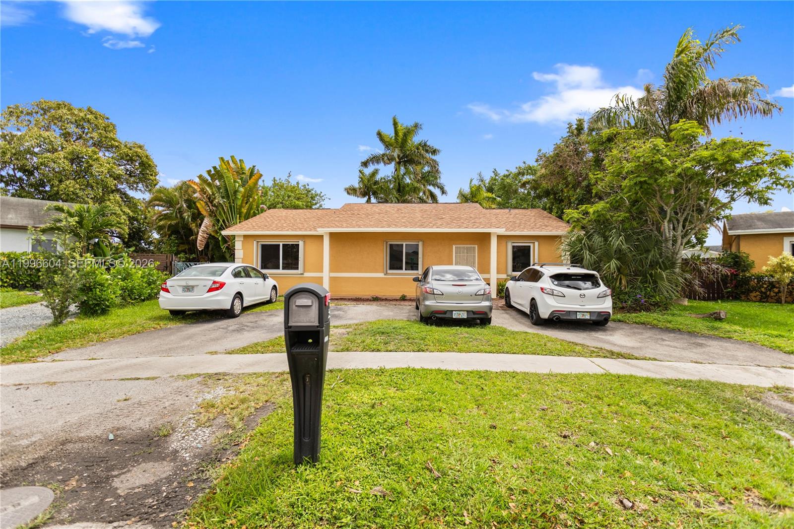 7690 SW 7th Ct, North Lauderdale FL 33068