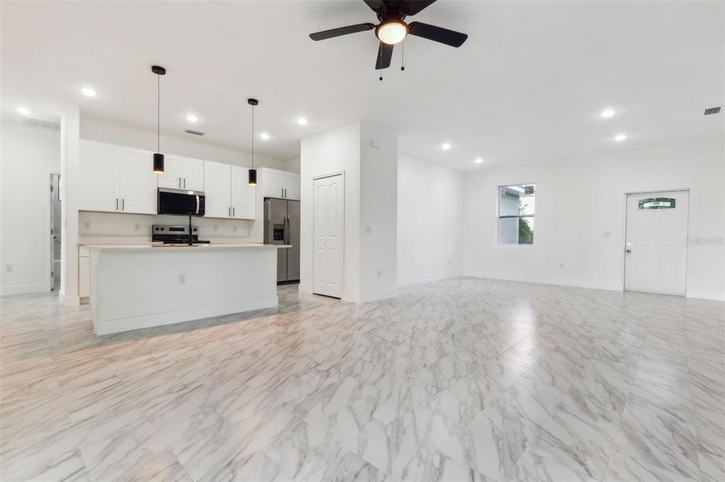 8 CLEAT COURT, PLACIDA, FL — photo 5 of 24