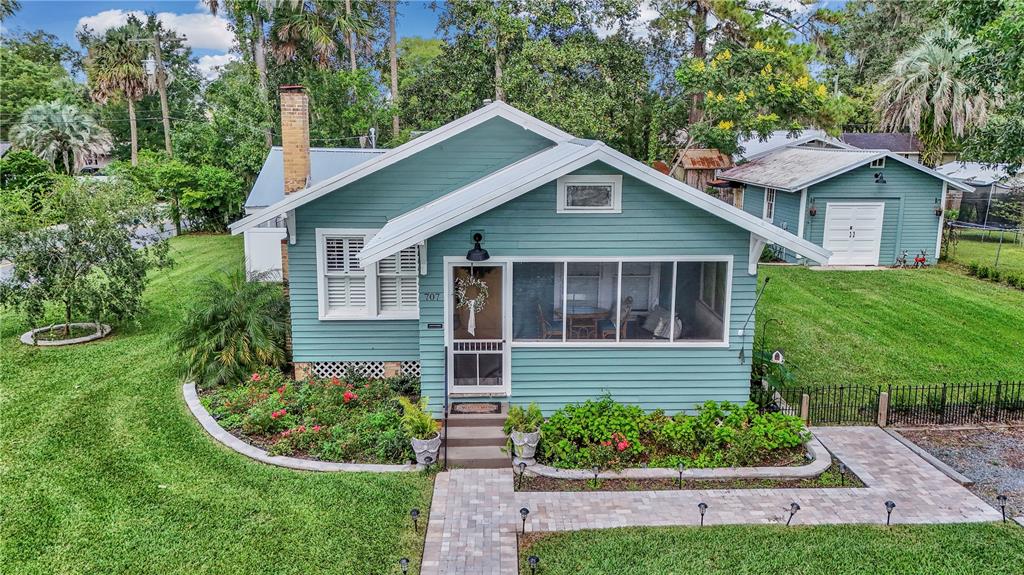 707 SE 10TH PLACE