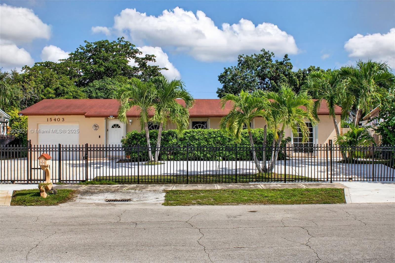 15403 SW 107th Ct, Miami FL 33157