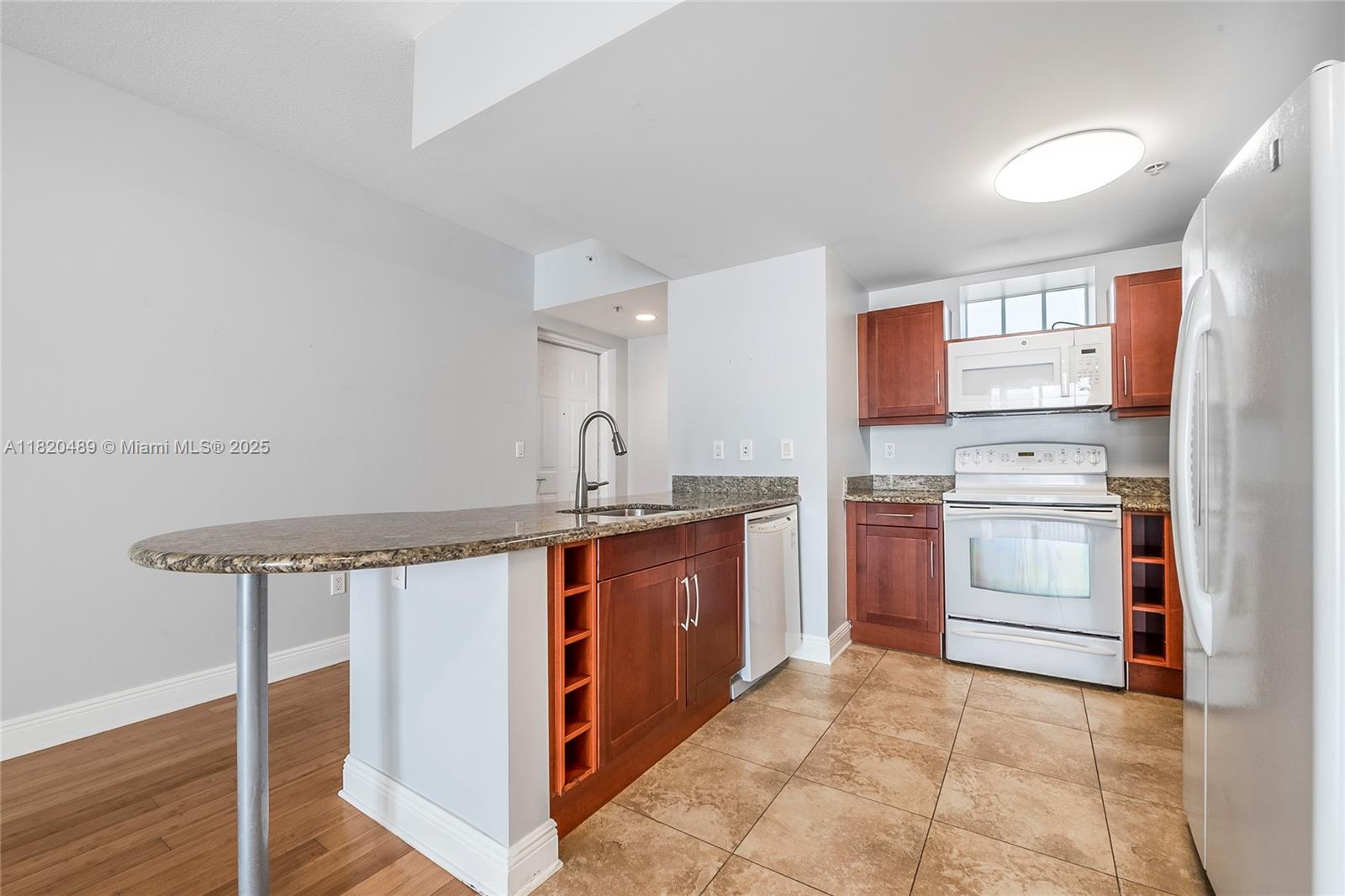 7280 SW 89th St # D501, Miami FL 33156