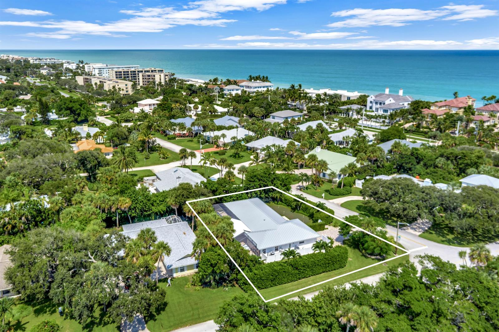 VERO BEACH, FL — photo 2 of 23