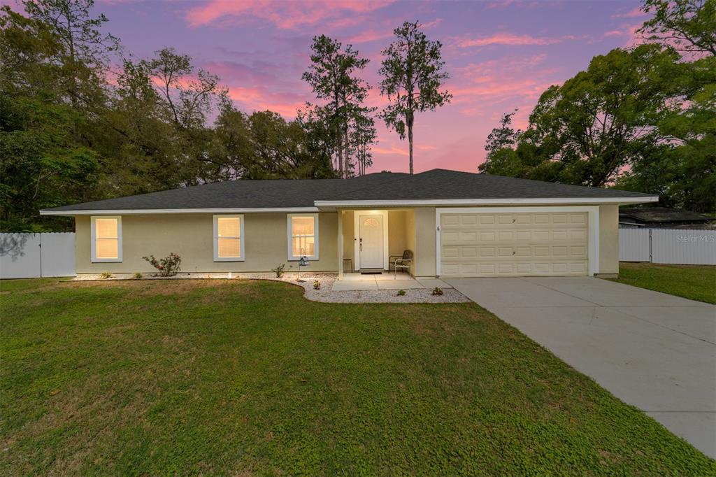 4 REDWOOD TRACE COURT