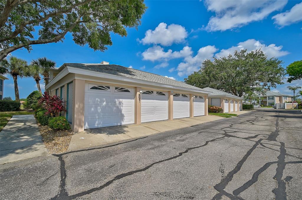 4215 CADDIE DRIVE E UNIT 101, BRADENTON, FL — photo 4 of 30