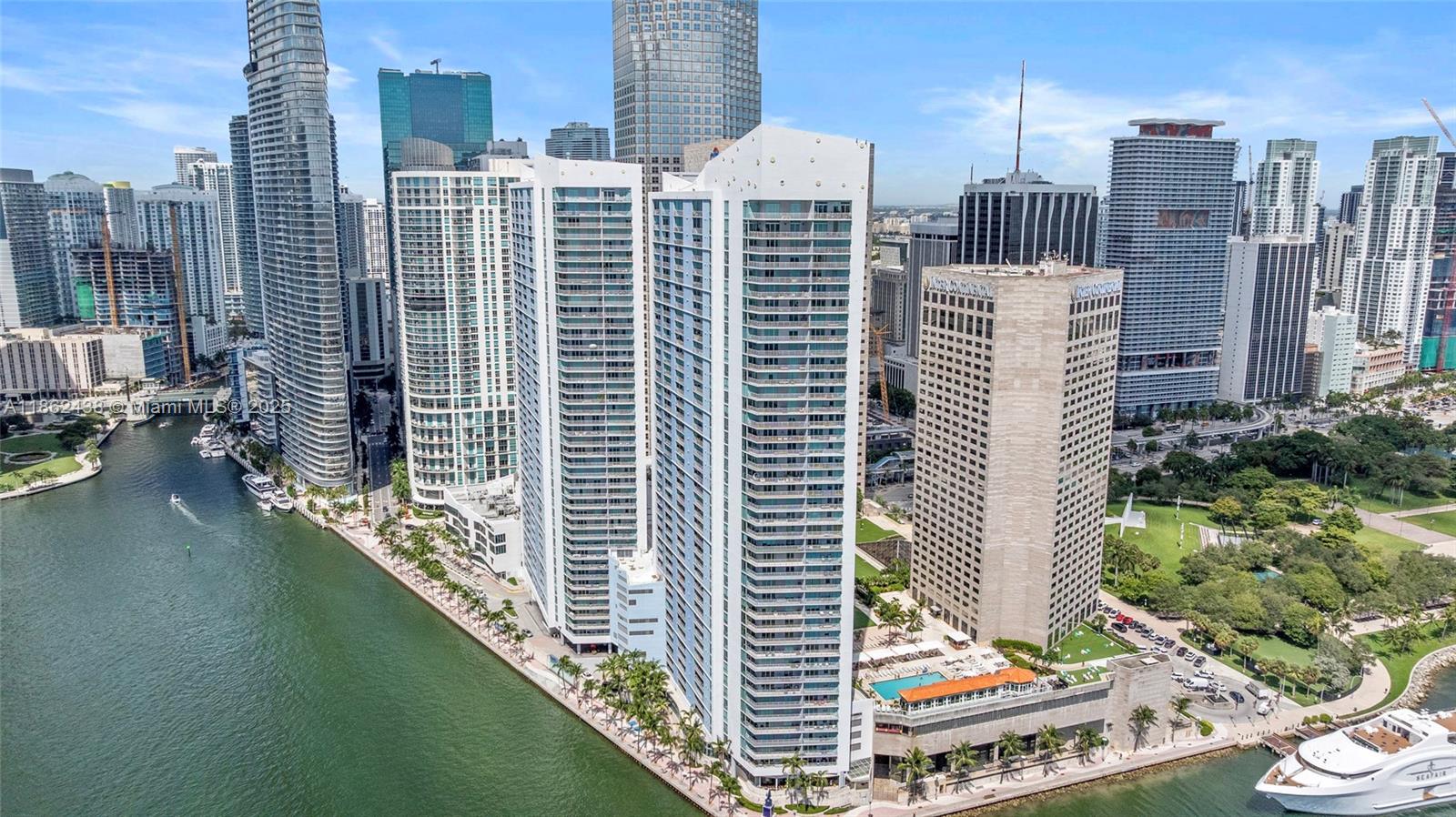 325 S Biscayne Blvd # 1918, Miami FL 33131