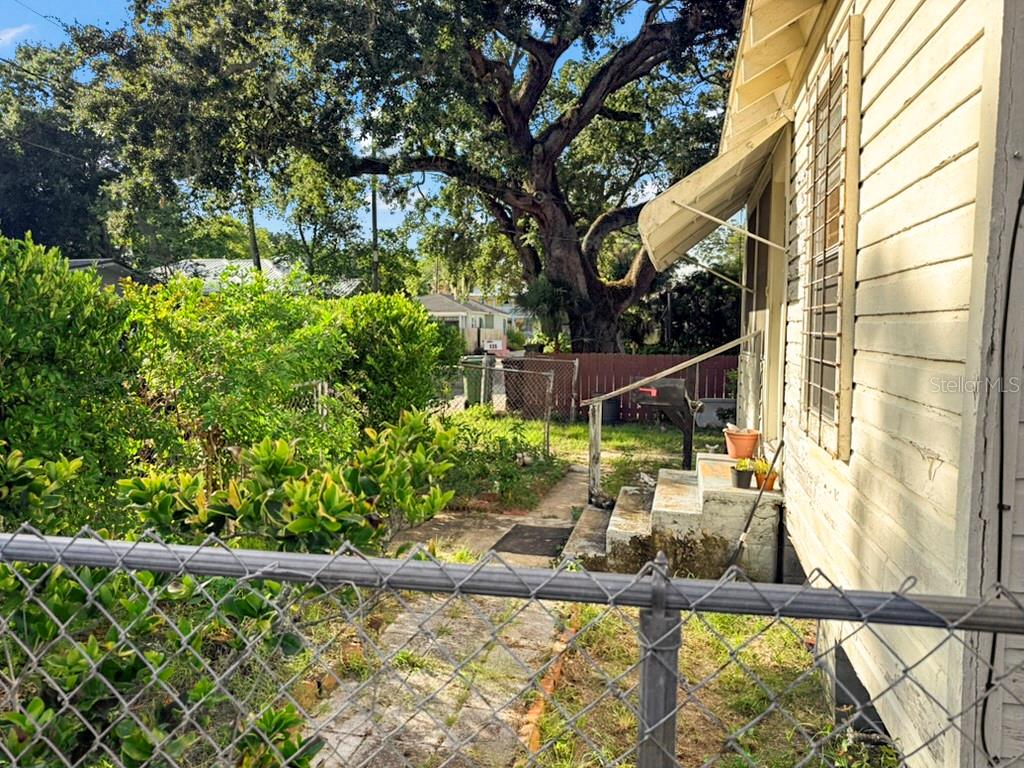 137 BLANCO STREET, ST AUGUSTINE, FL — photo 4 of 30