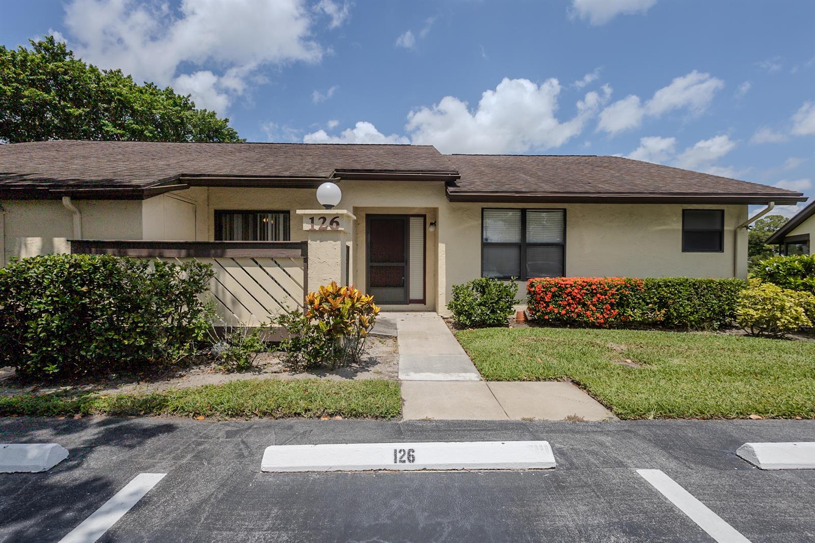 126 Manchineel Court, Royal Palm Beach FL 33411