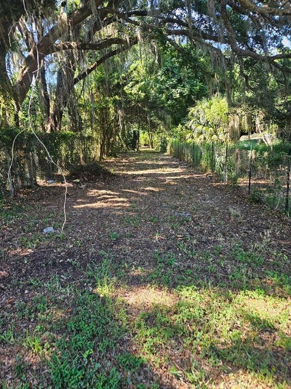 PRIVATE DRIVE, TAVARES, FL — photo 2 of 3