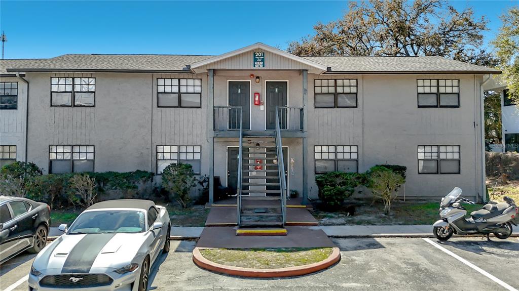 201 PINE VIOLET COURT UNIT 201