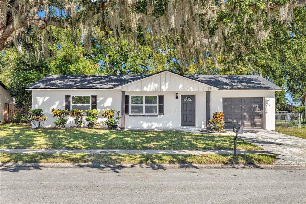 652 MOSS DRIVE