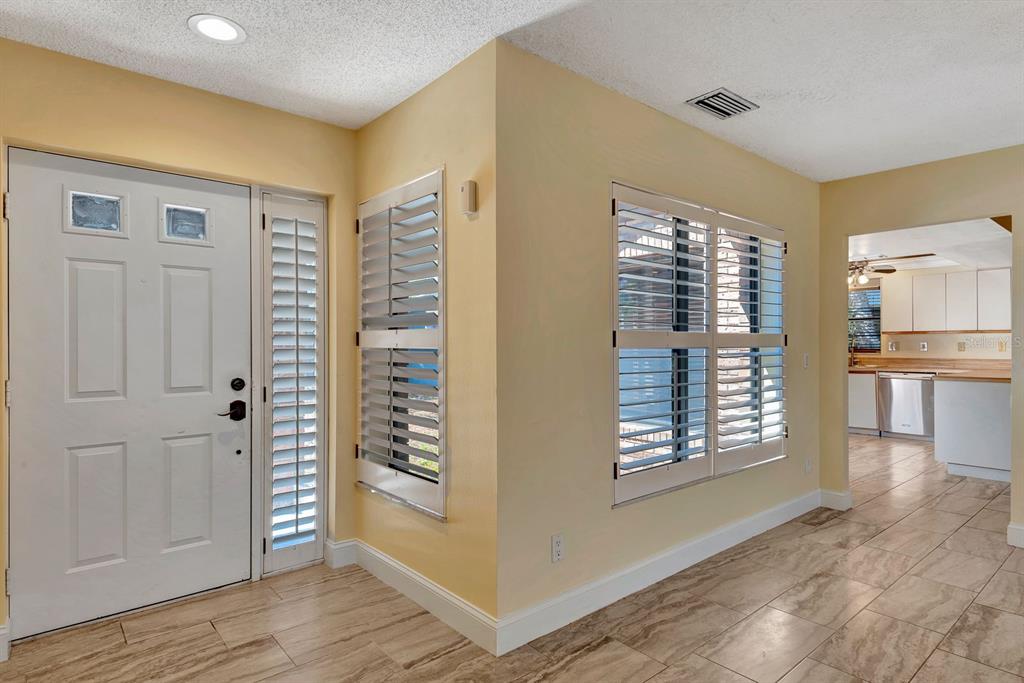 5017 80TH AVENUE CIRCLE E, SARASOTA, FL — photo 5 of 30