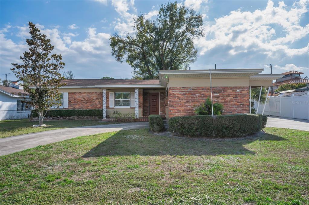 2122 W ERNA DRIVE