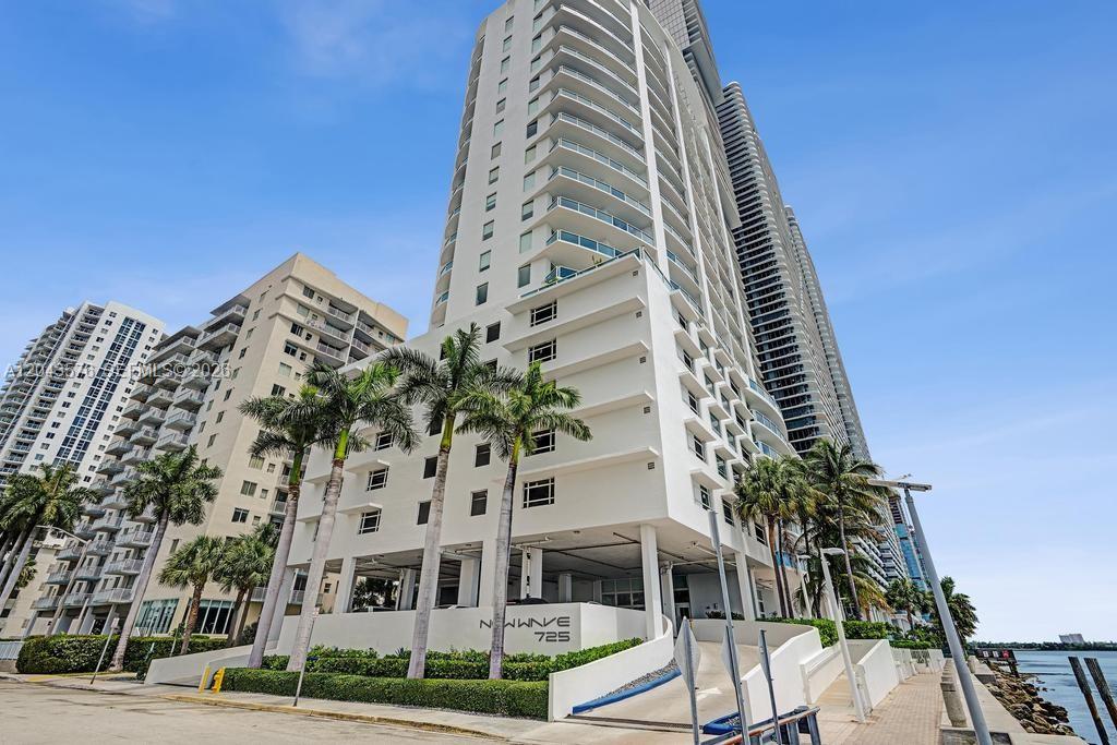725 NE 22nd St # 8B, Miami FL 33137