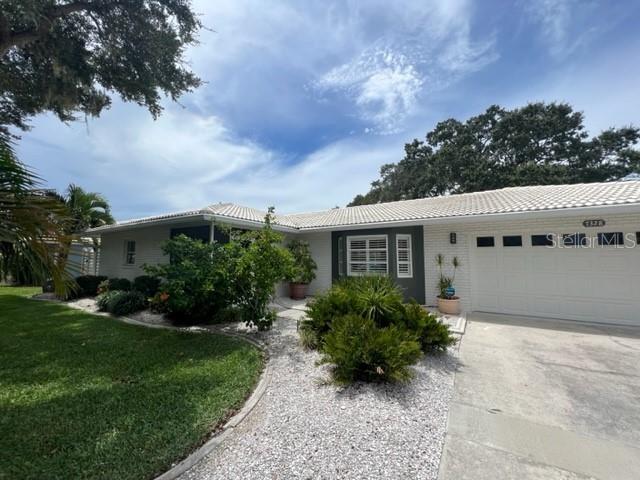 7328 CURTISS AVENUE, SARASOTA, FL — photo 3 of 30