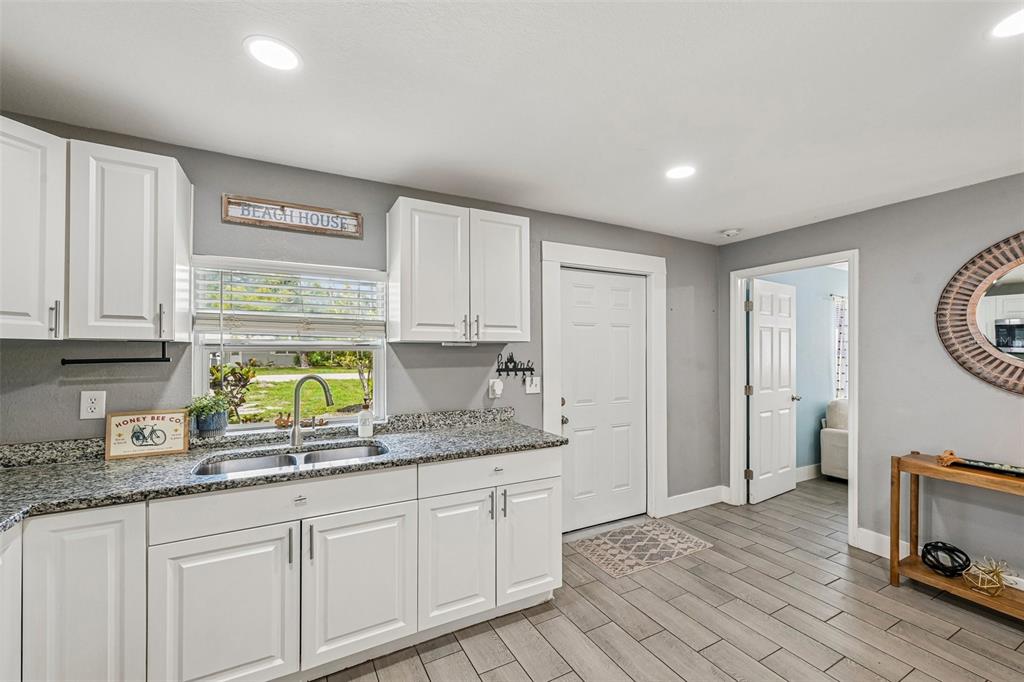 5021 20TH STREET CT E, BRADENTON, FL — photo 4 of 30
