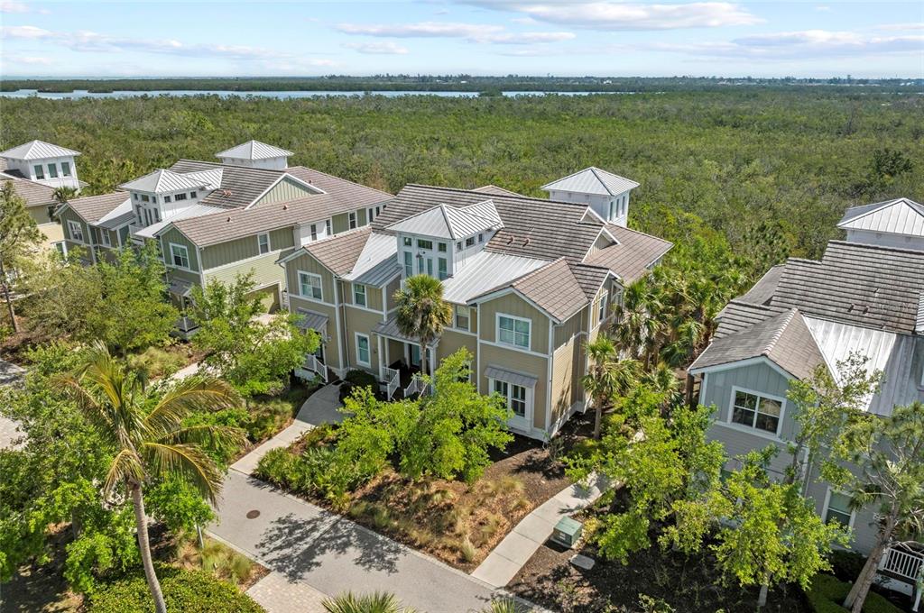 275 SAPPHIRE LAKE DRIVE UNIT 101