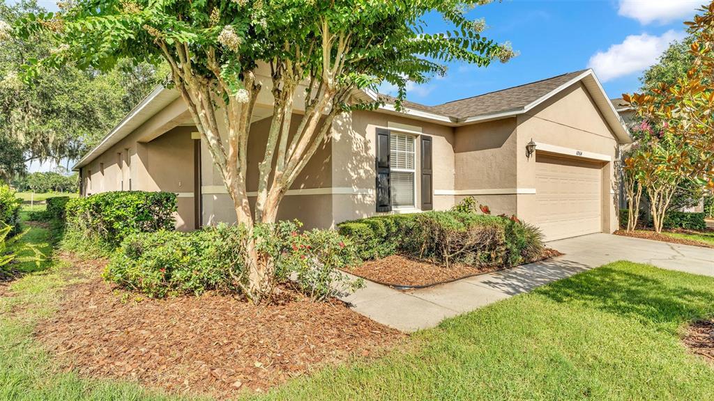 6964 LAKE EAGLEBROOKE DRIVE