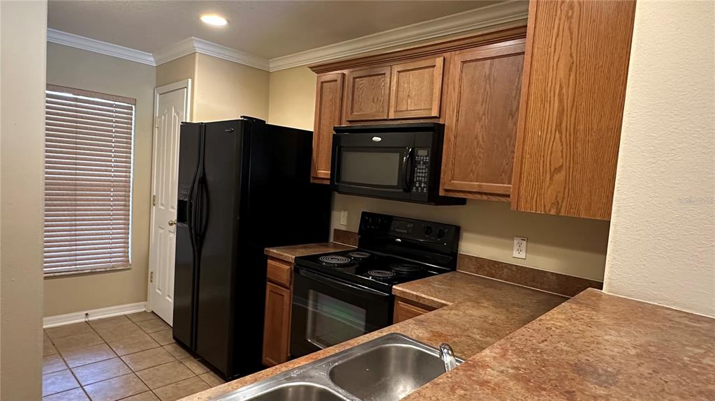 6918 HAWTHORNE TRACE LANE, RIVERVIEW, FL — photo 3 of 13