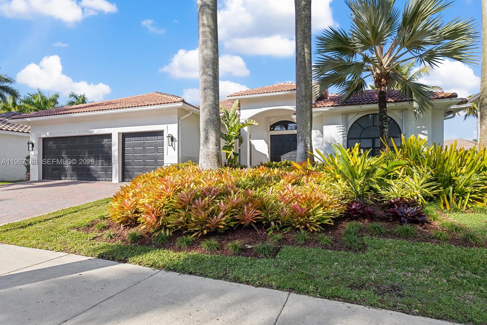 1774 Harbor Pointe Circle, Weston FL 33327