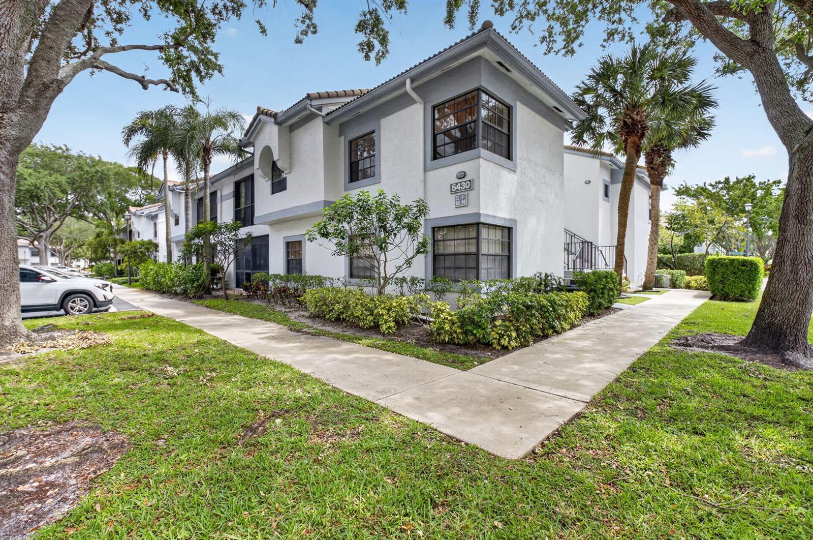 5430 Venetia Court, Boynton Beach FL 33437