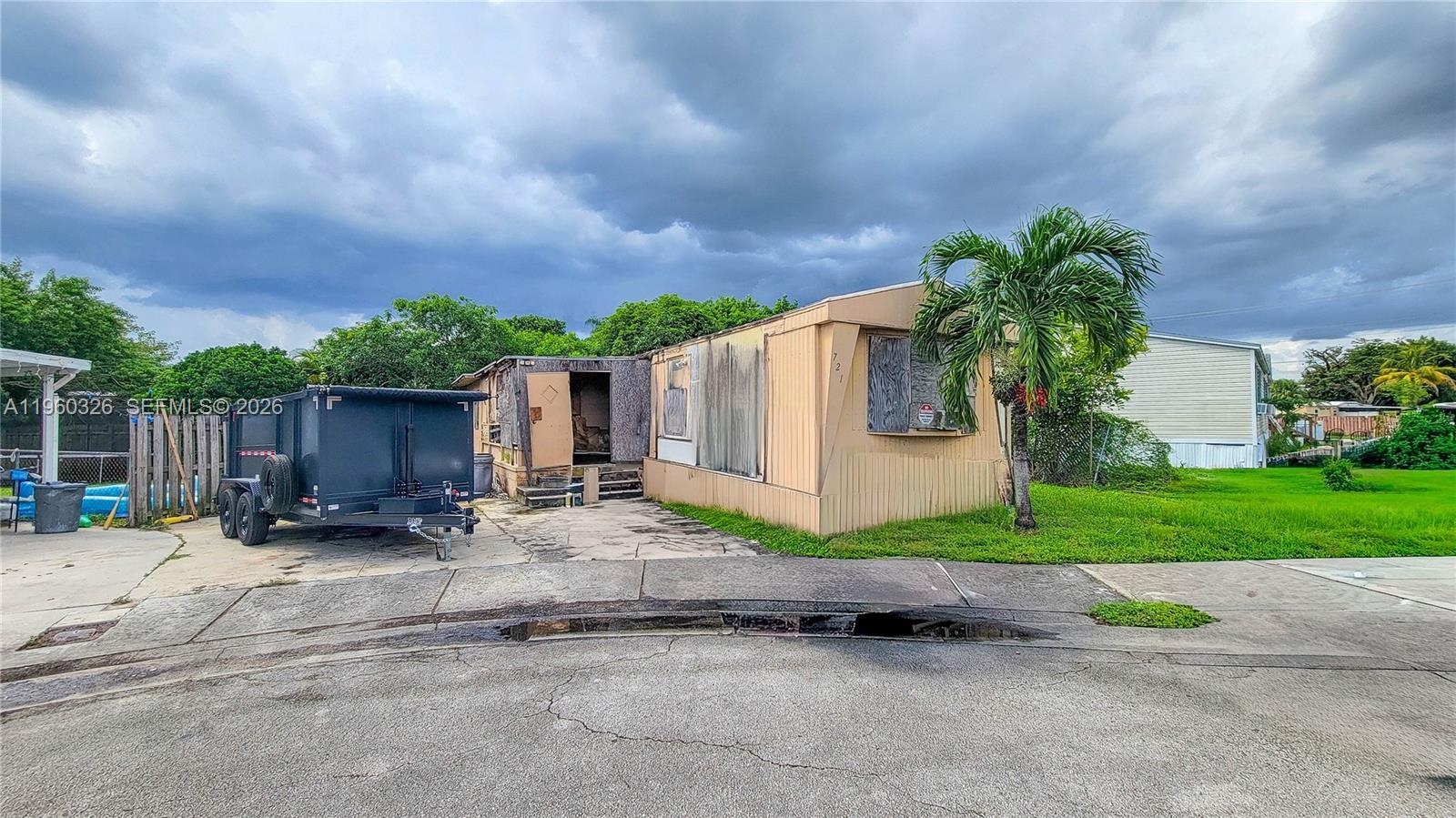 721 SW 134th Ter, Davie FL 33325
