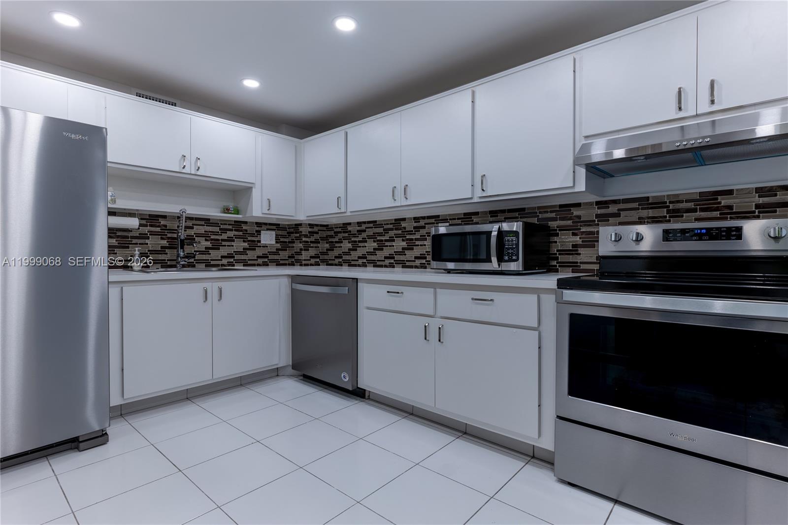 500 Three Islands Blvd # 1110, Hallandale Beach FL 33009