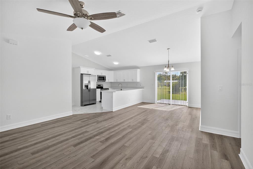 11145 2ND AVE, PUNTA GORDA, FL — photo 3 of 9