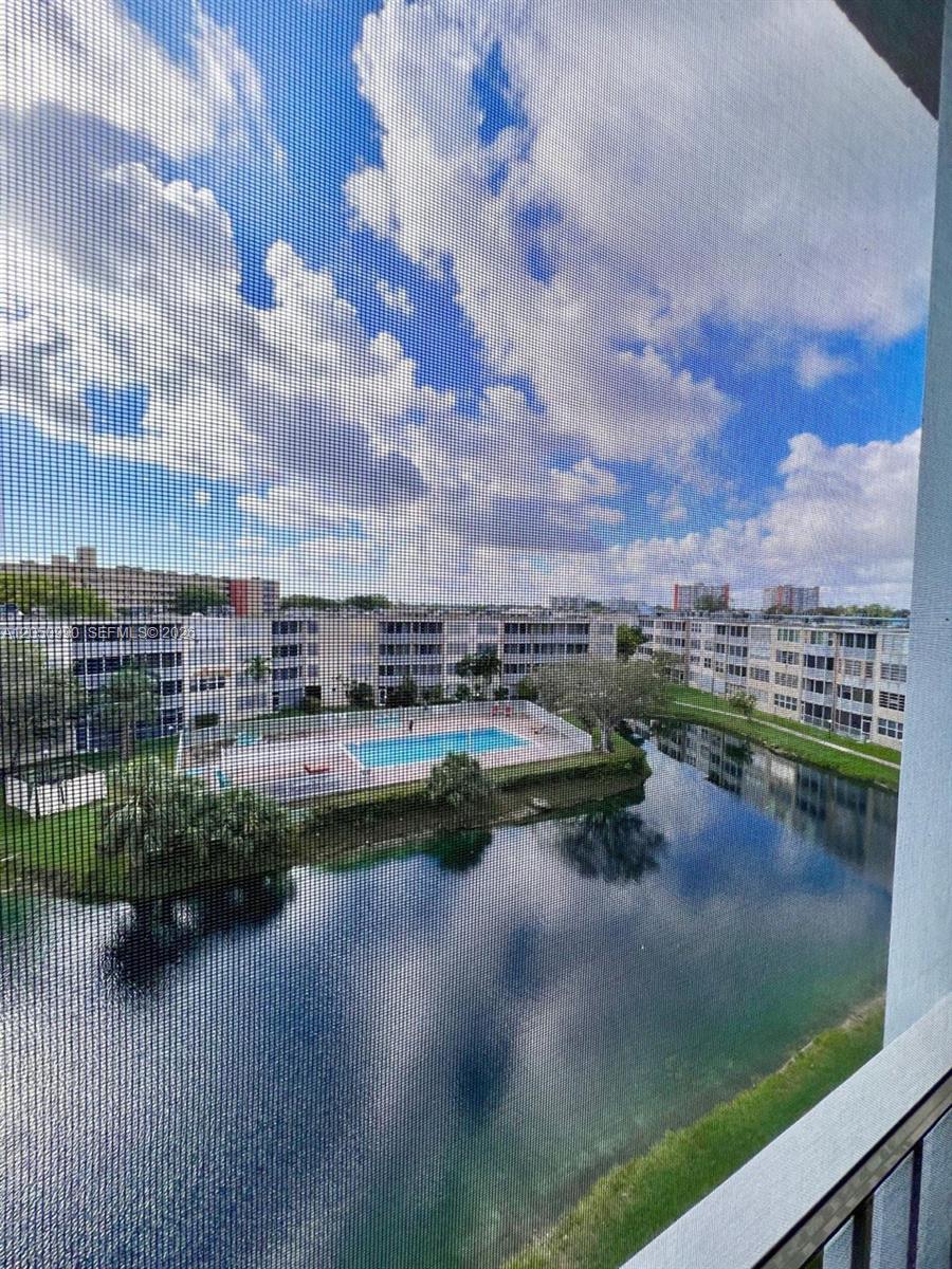 1700 NE 191st St # 508, Miami FL 33179