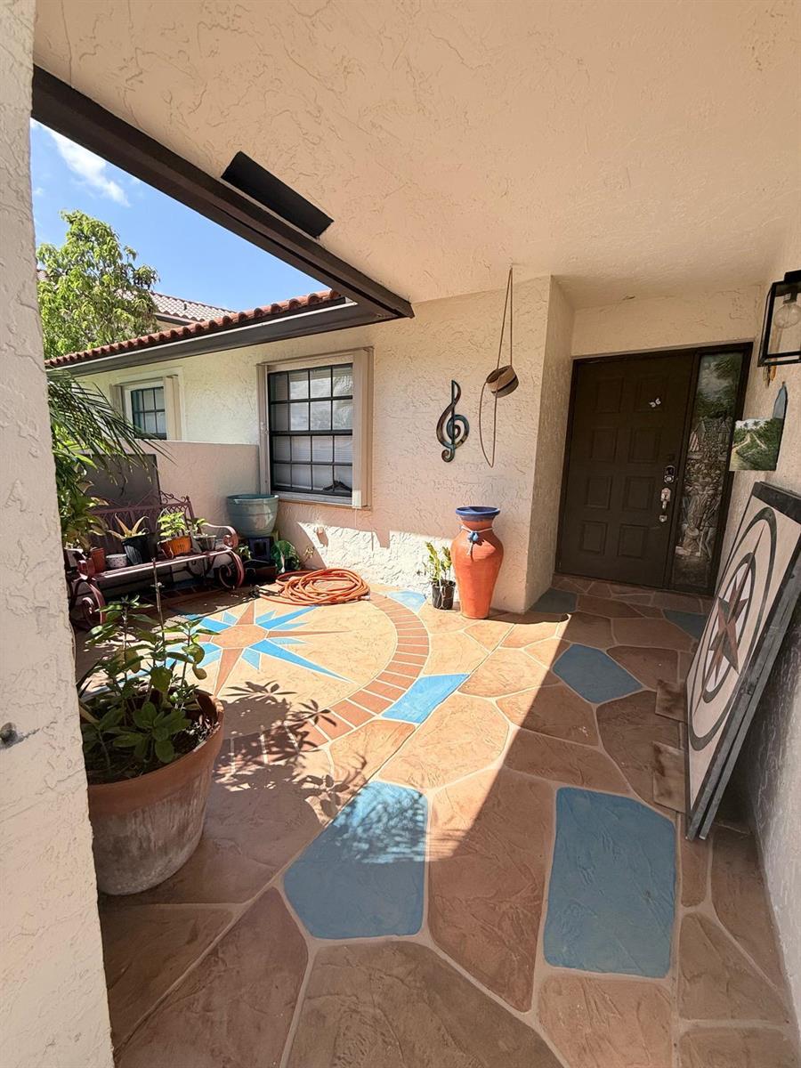 FRONT TERRACE — DEERFIELD BEACH, FL