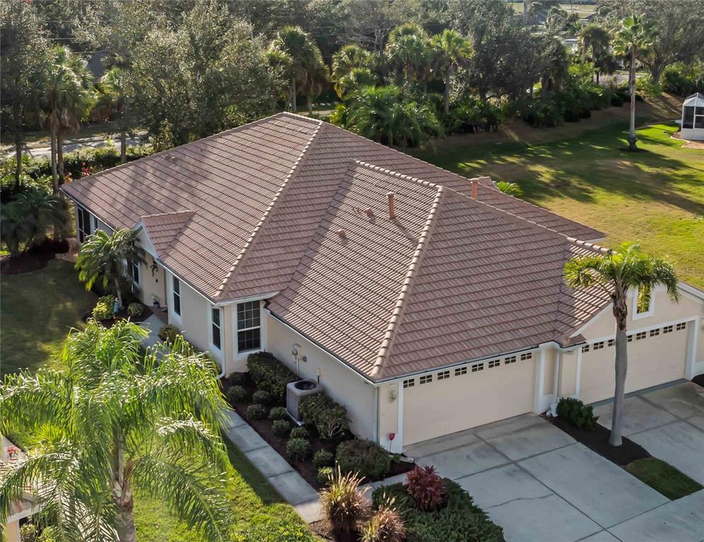 4827 WHISPERING OAKS DRIVE