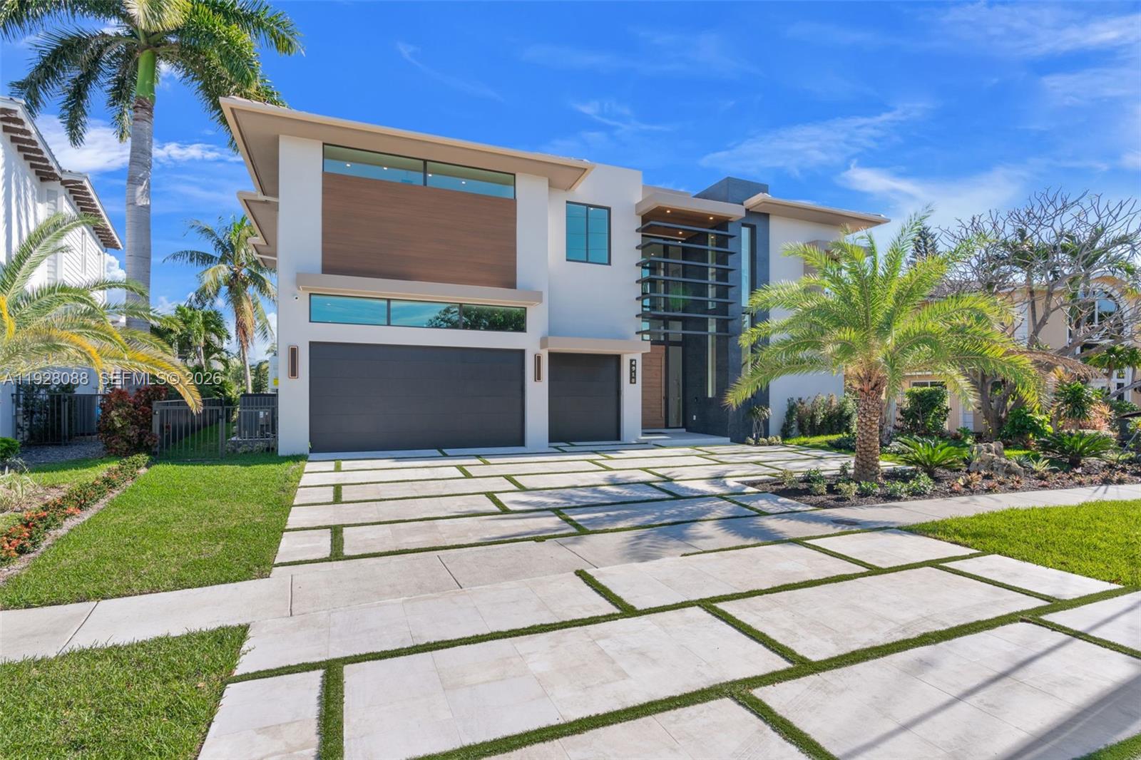 4910 NE 27th Ave, Lighthouse Point FL 33064