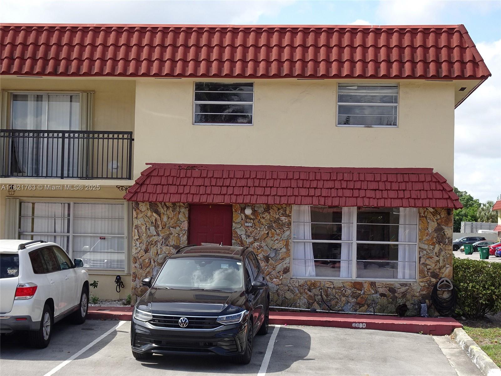 6680 SW 41 PL. # 32, Davie FL 33314